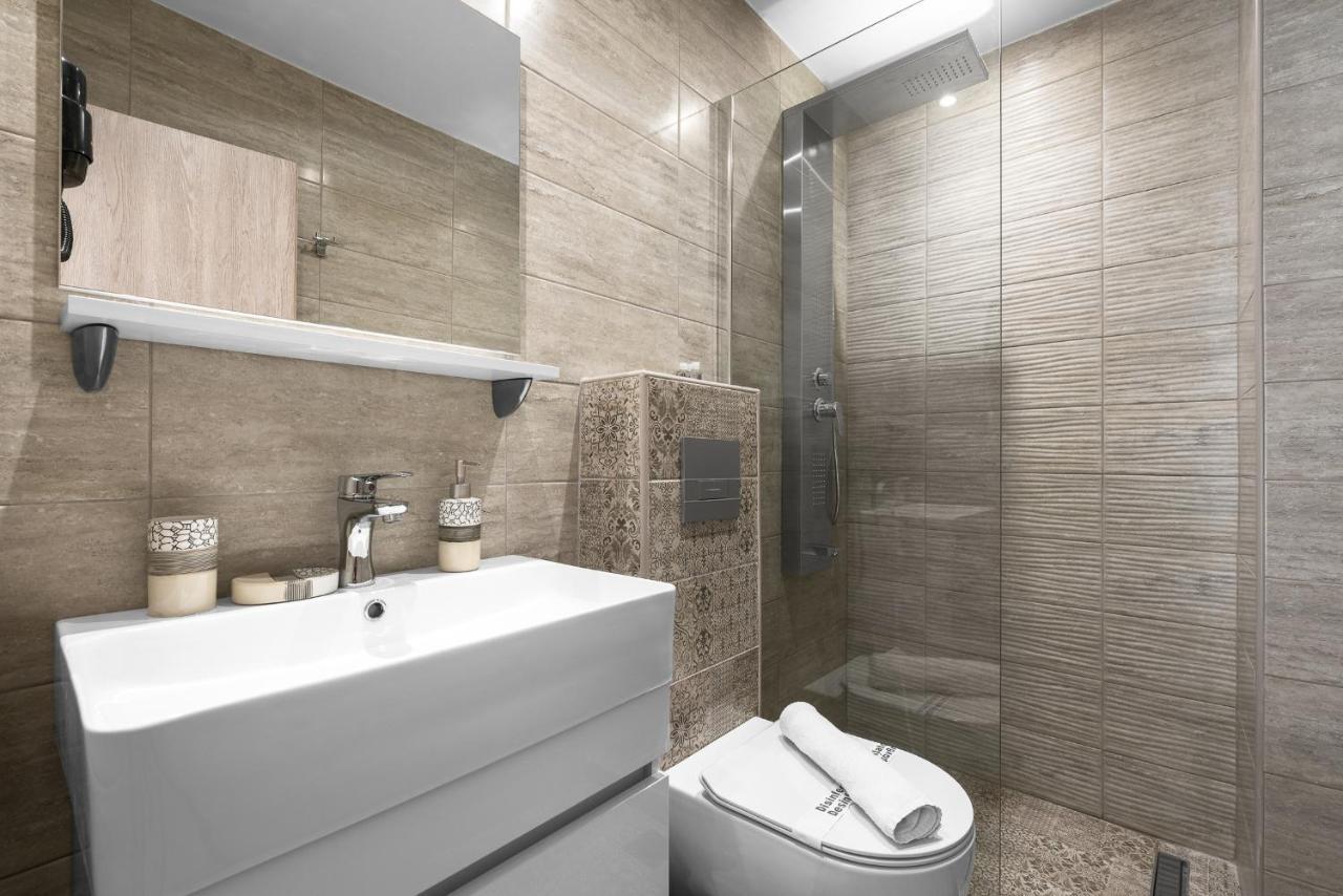 Lausanne, Nilie Hospitality Mgmt Thessaloníki Exteriör bild