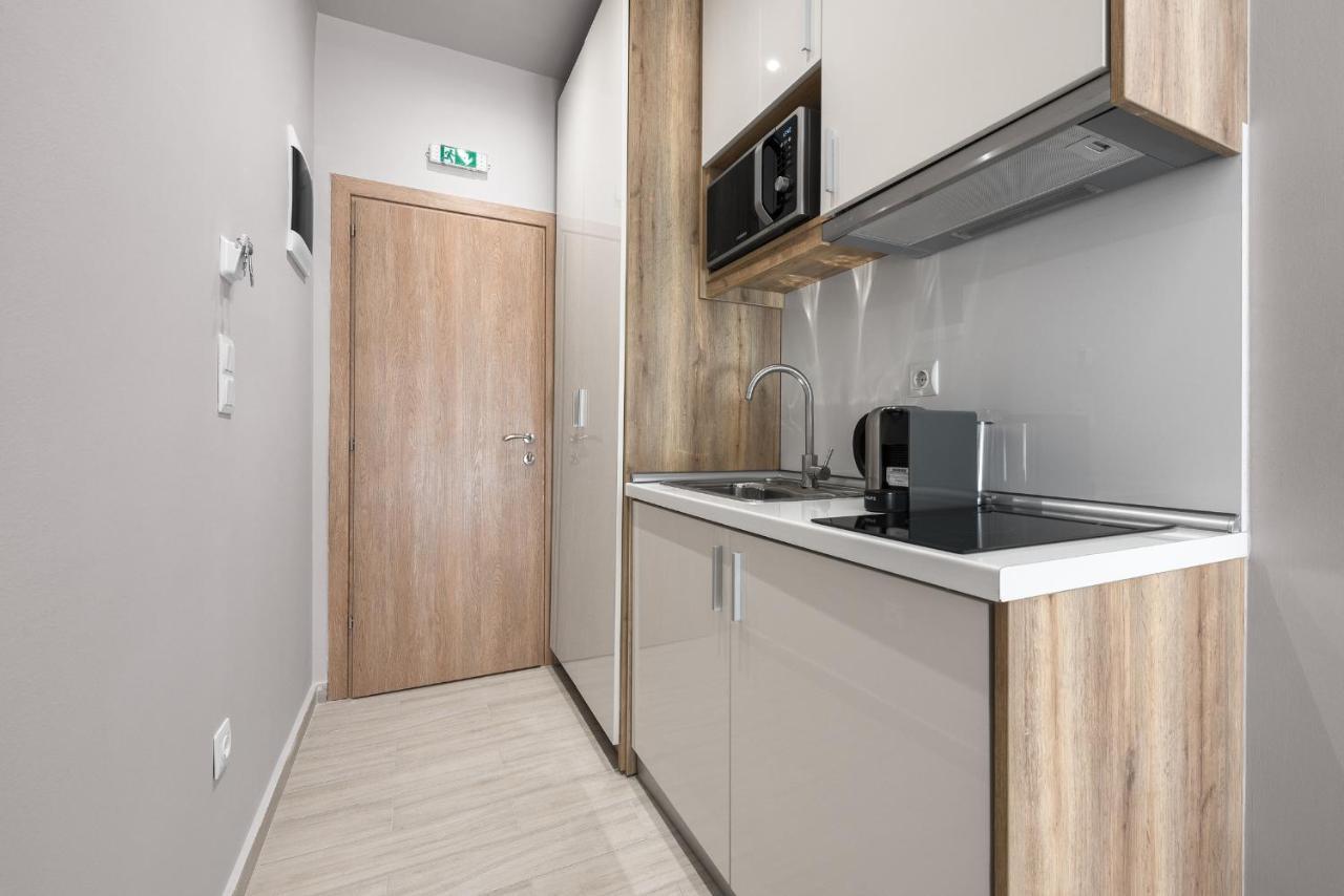 Lausanne, Nilie Hospitality Mgmt Thessaloníki Exteriör bild