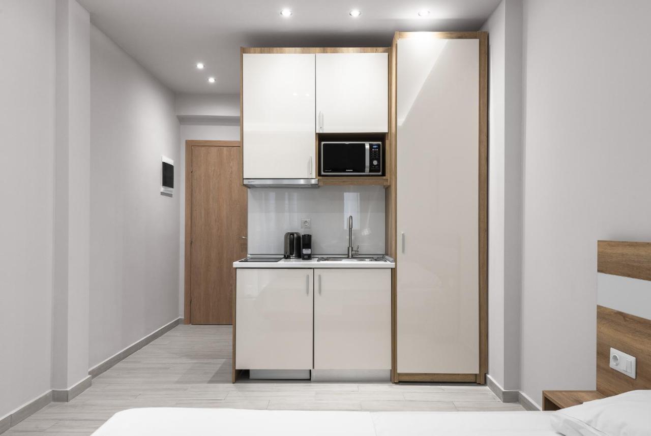 Lausanne, Nilie Hospitality Mgmt Thessaloníki Exteriör bild